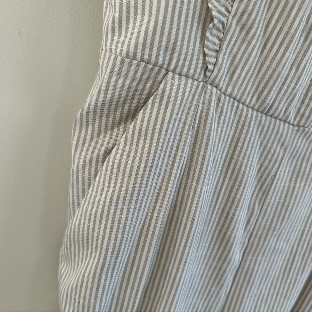 GAP Apron Ruffle Jumpsuit Neutral Stripes Size 6 Tall - Picture 7 of 12
